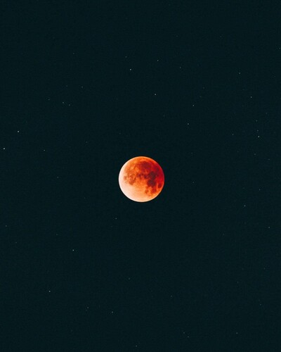 Super blood moon